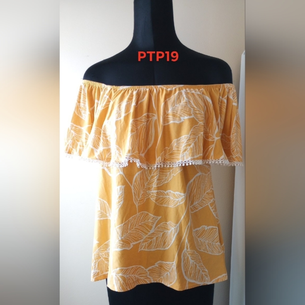 NWOT Yellow Off-Shoulder Top Large - Picture 2 of 7